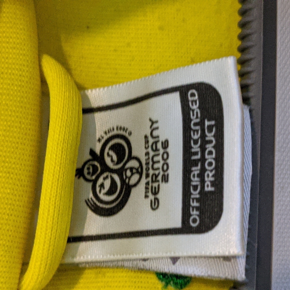 Adidas FIFA world cup Brazil 2006 yellow Zipper jacket - Picture 5 of 7